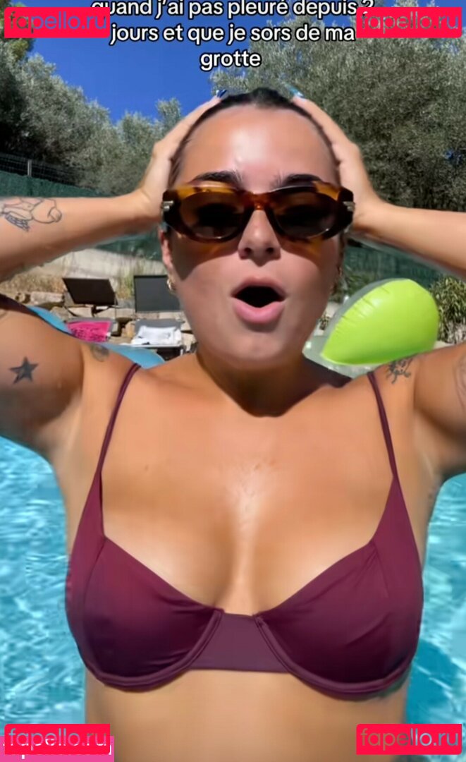 Julie Ferrat / julie_bliss / julieferrat Onlyfans Photo Gallery 