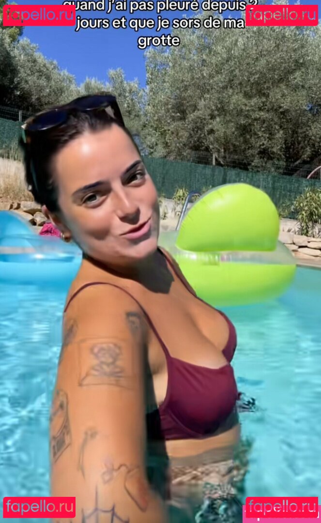 Julie Ferrat / julie_bliss / julieferrat Onlyfans Photo Gallery 