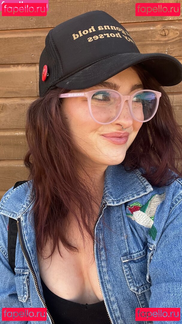 Discussion Thread / Willow Shields / WillowShields Onlyfans Photo Gallery 