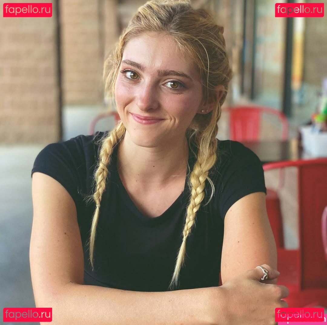 Discussion Thread / Willow Shields / WillowShields Onlyfans Photo Gallery 