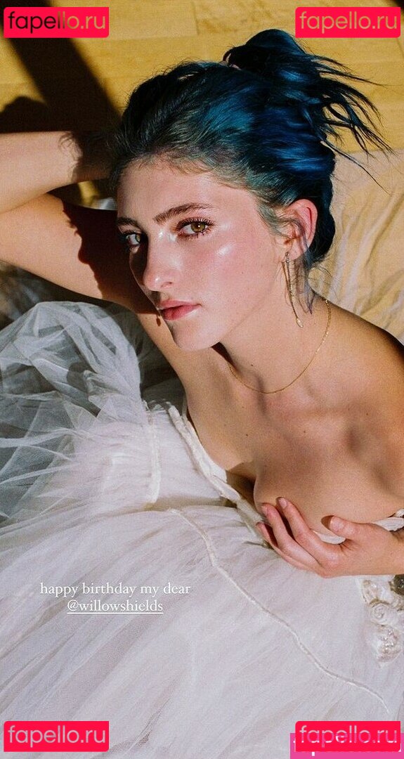 Discussion Thread / Willow Shields / WillowShields Onlyfans Photo Gallery 