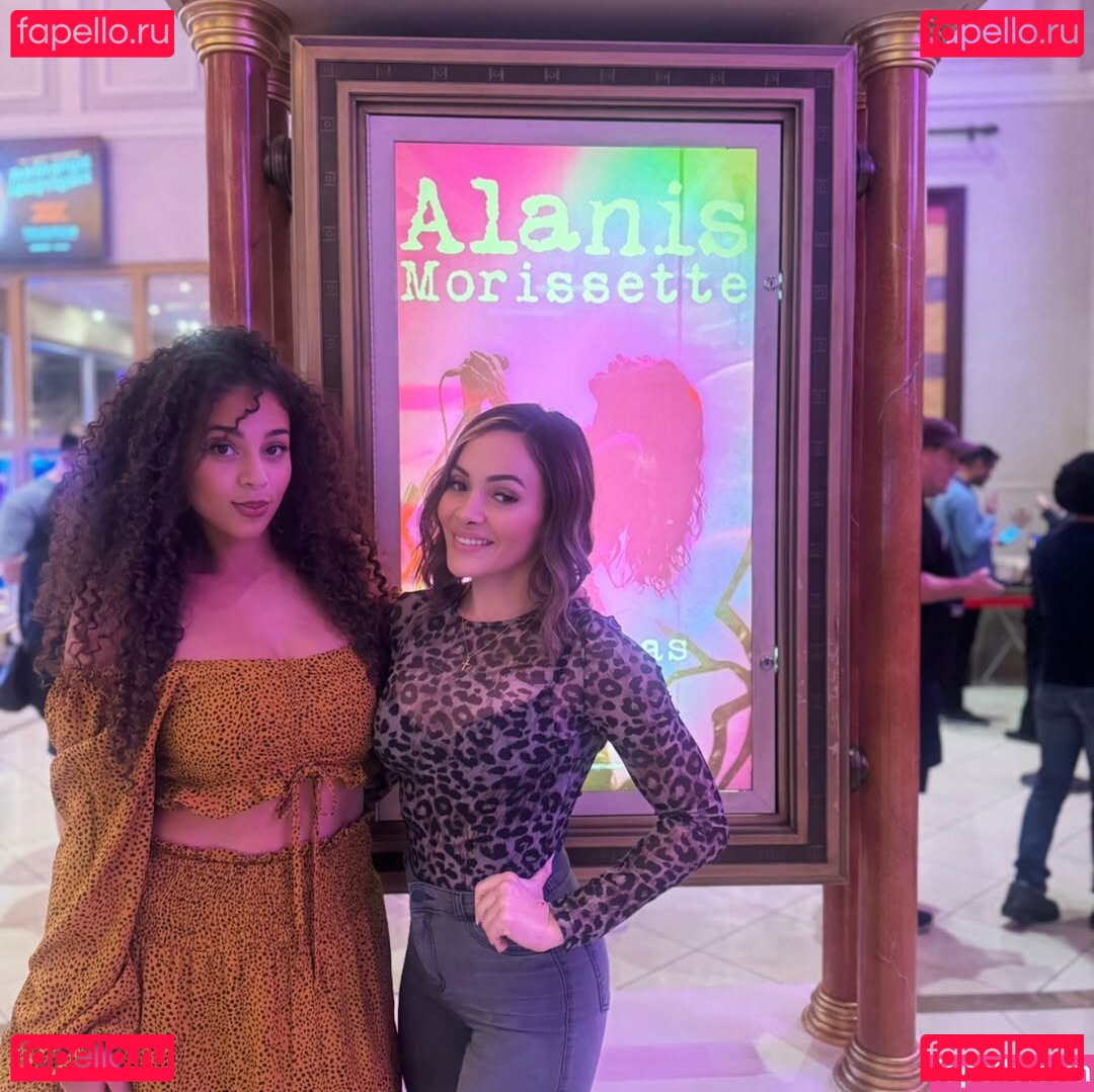 Melissa Santos / melissasantosofficial Onlyfans Photo Gallery 