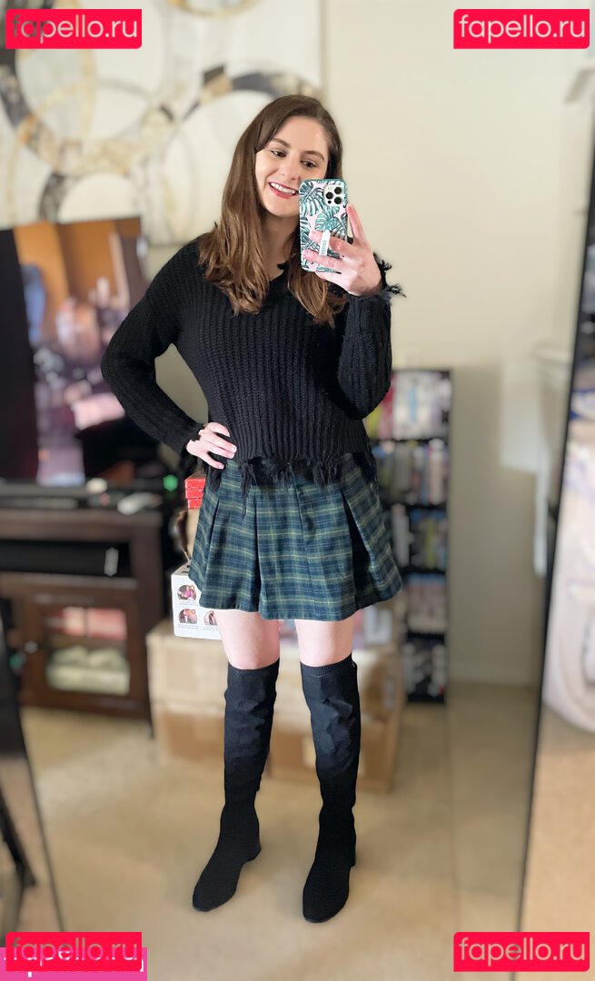 EggnogMadeMe / IndependentCustomer4 / Molly Smith / https: Onlyfans Photo Gallery 