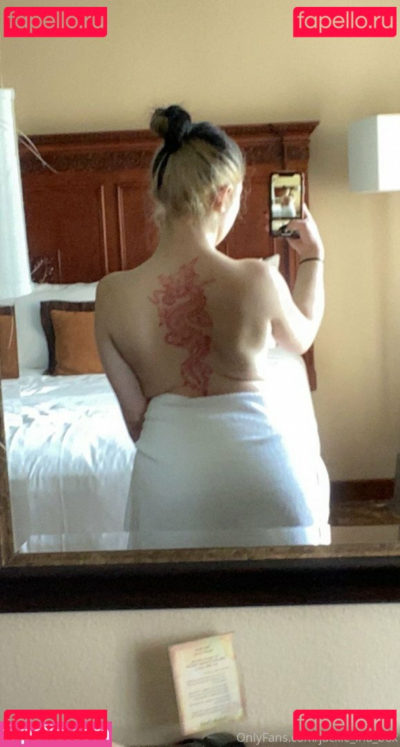 Jackie Cass / jackie_ina_box Onlyfans Photo Gallery 