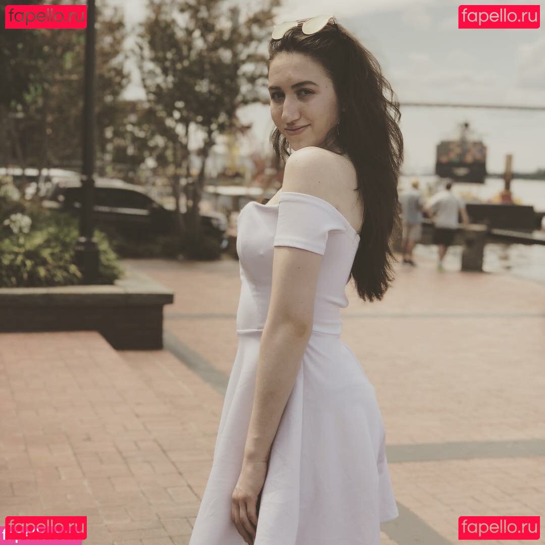 Jackie Cass / jackie_ina_box Onlyfans Photo Gallery 