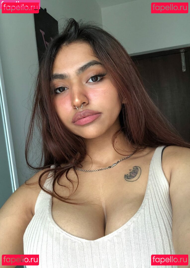 FiOnee / fprine Nude Onlyfans Photo 14