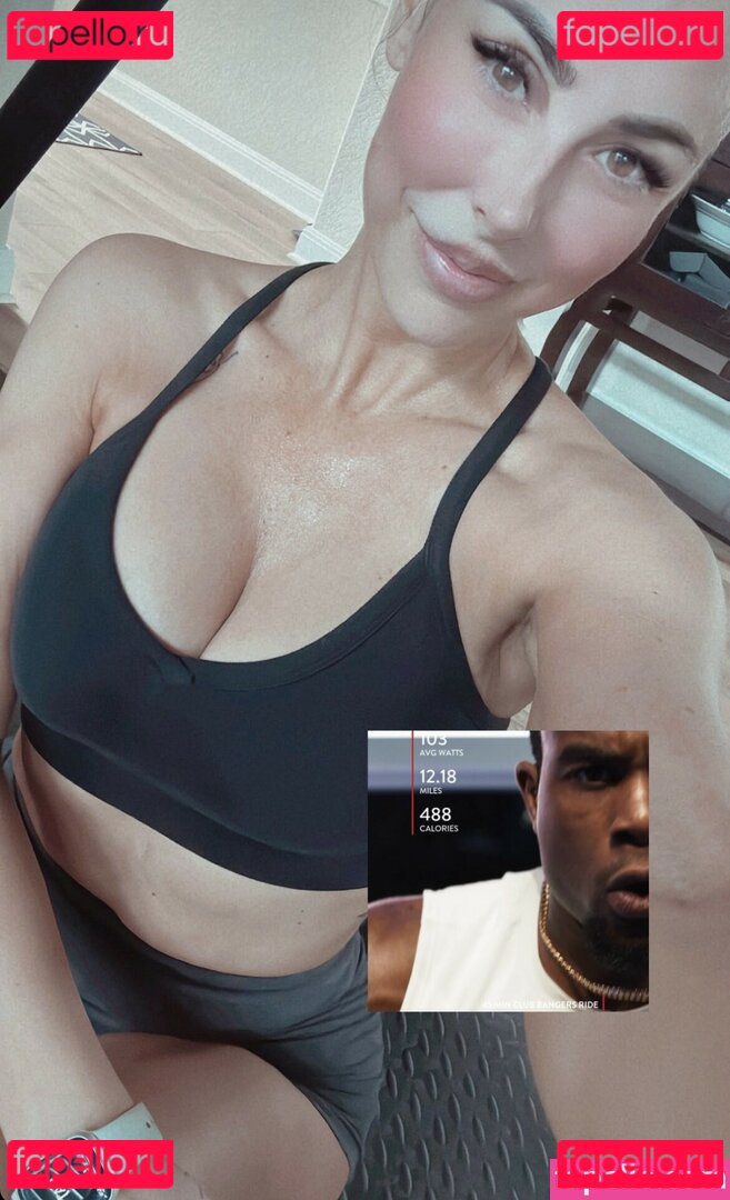 Texas hotwife Robyn.witha.y / robyn.witha.y Onlyfans Photo Gallery 