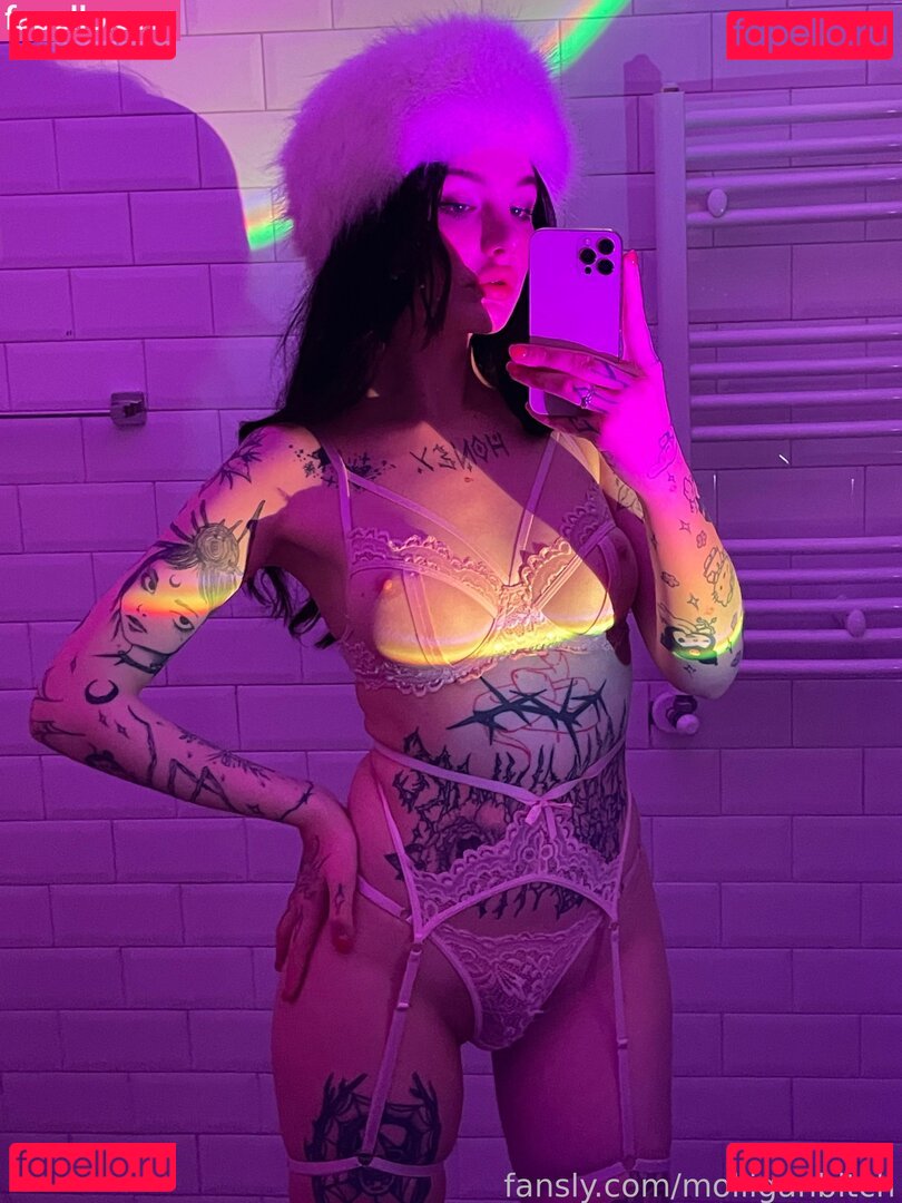 Julia Molligan / Molliganbitch Onlyfans Photo Gallery 