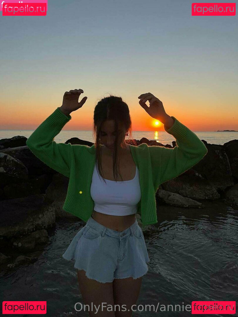 annie_cherry / annie_cherryy / https: / theanniecherry Onlyfans Photo Gallery 