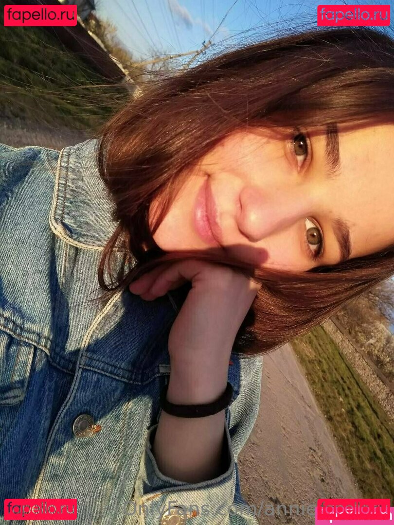 annie_cherry / annie_cherryy / https: / theanniecherry Onlyfans Photo Gallery 