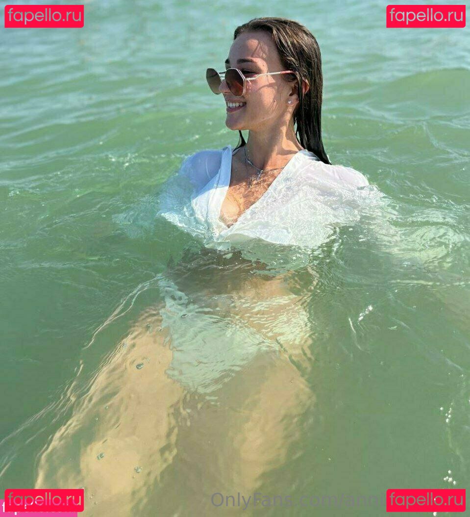 annie_cherry / annie_cherryy / https: / theanniecherry Onlyfans Photo Gallery 