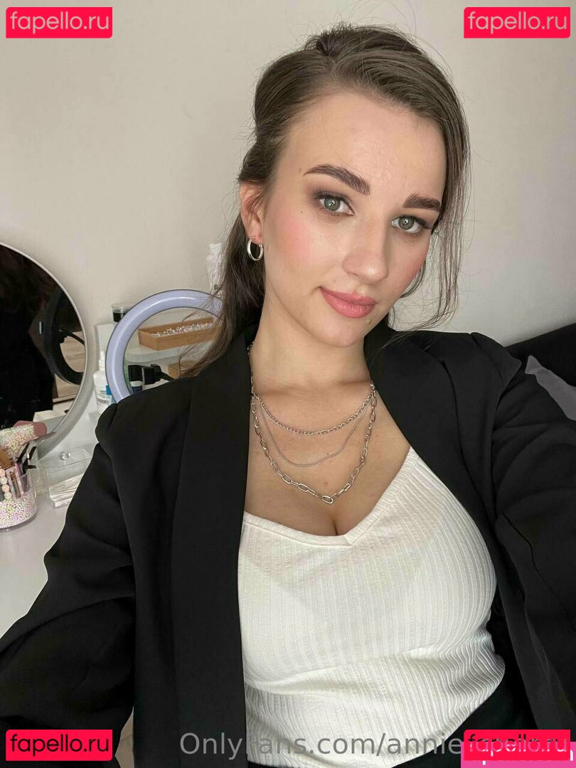 annie_cherry / annie_cherryy / https: / theanniecherry Onlyfans Photo Gallery 