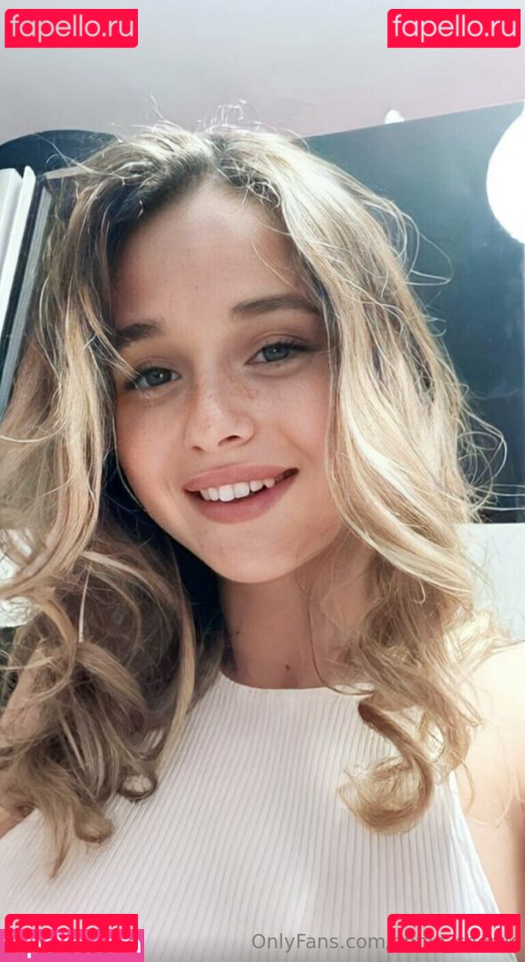 annie_cherry / annie_cherryy / https: / theanniecherry Onlyfans Photo Gallery 