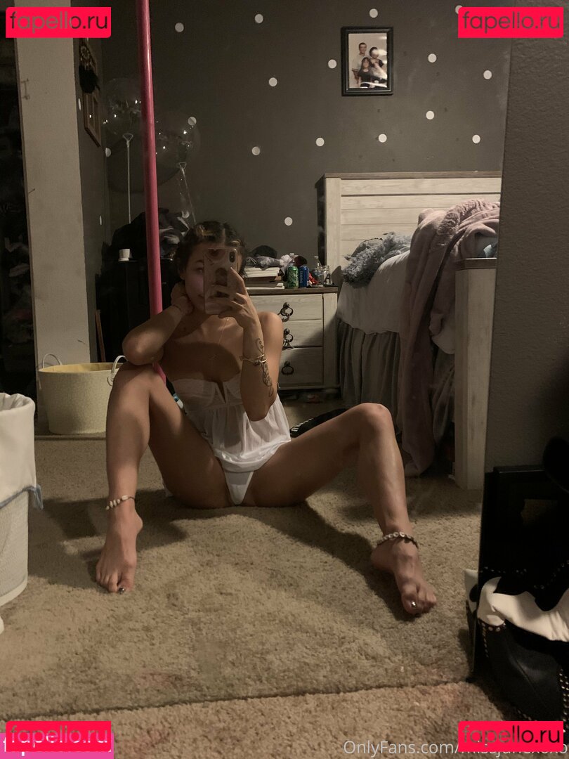 aaliyahcruz00 / aaliyahfuckingcruz Onlyfans Photo Gallery 