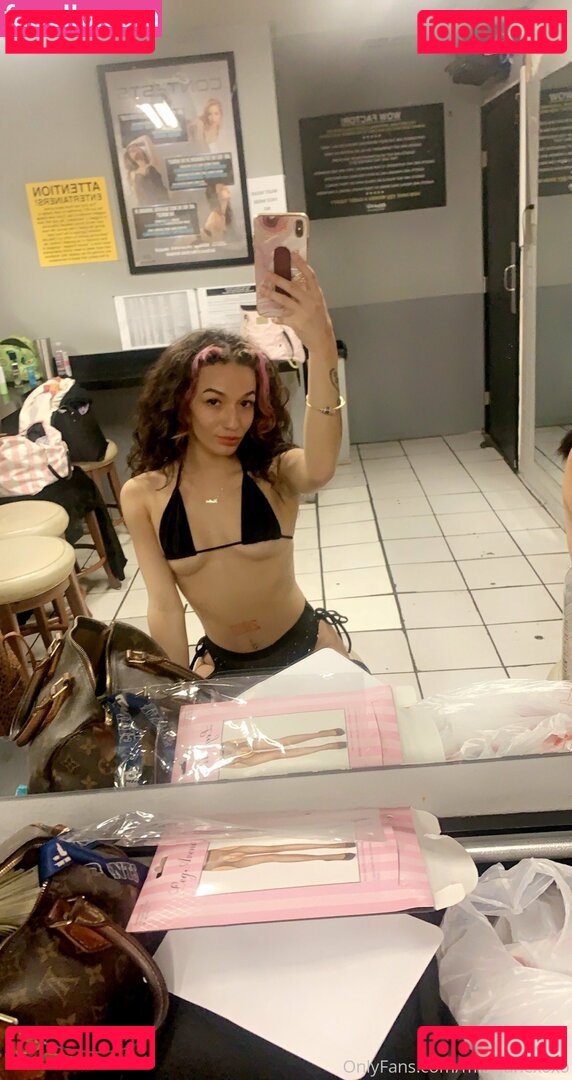 aaliyahcruz00 / aaliyahfuckingcruz Onlyfans Photo Gallery 