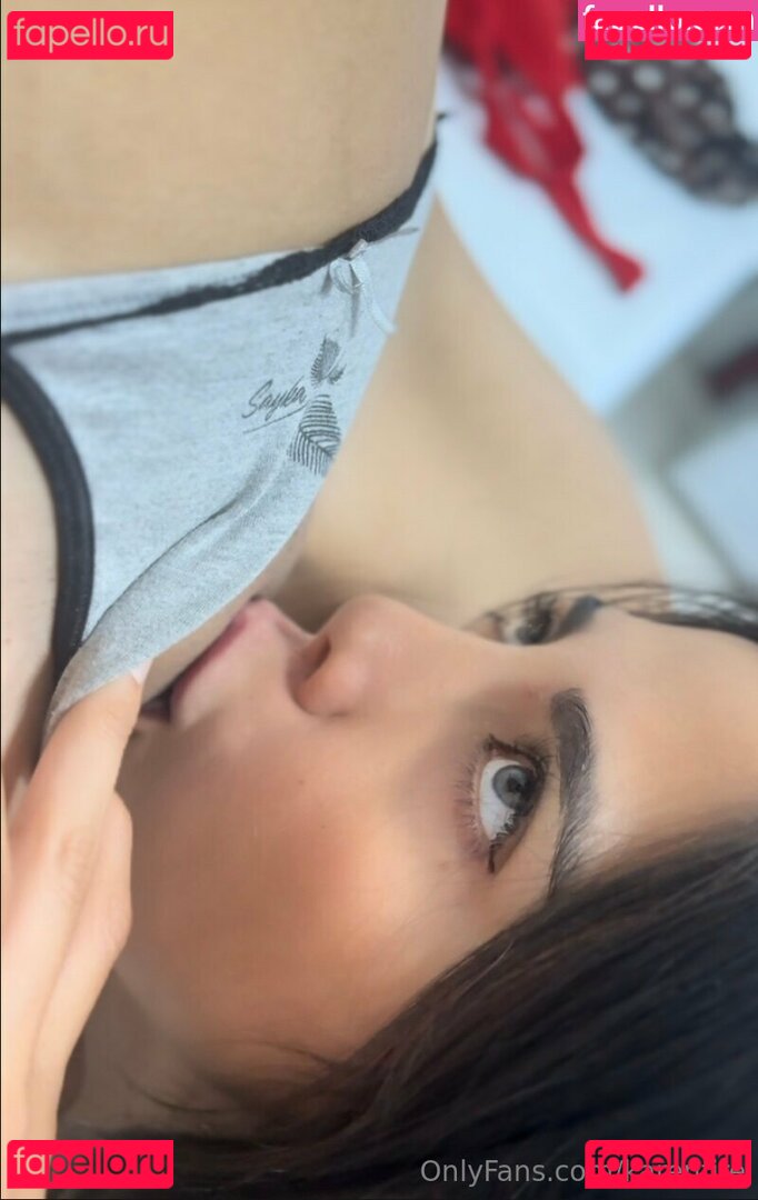 Karen Abalos / Karen Fire / karenabaloss / karenfire Onlyfans Photo Gallery 