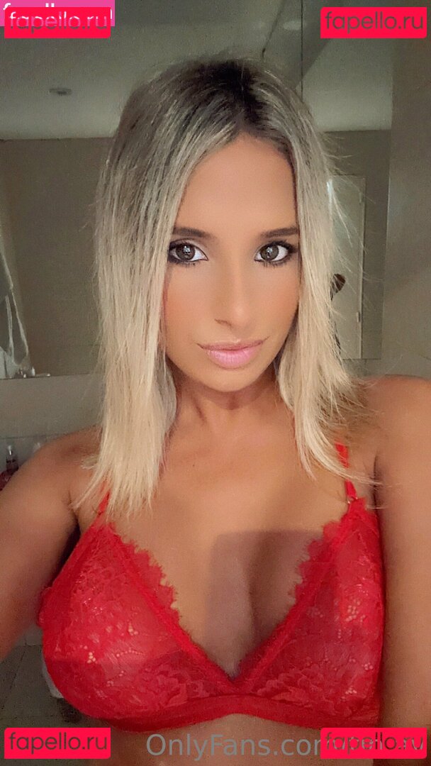 Tina / tin.av / tinakitten Onlyfans Photo Gallery 