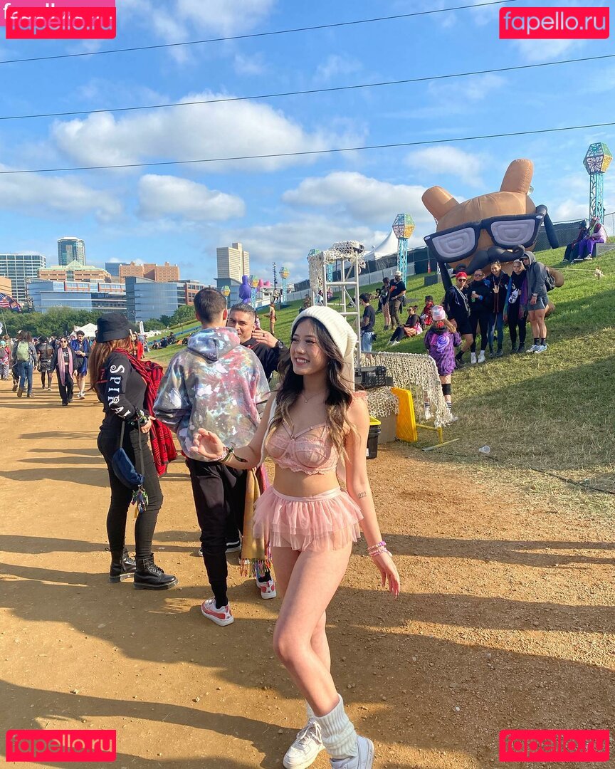 Celia Tran / celia.b.tran Onlyfans Photo Gallery 