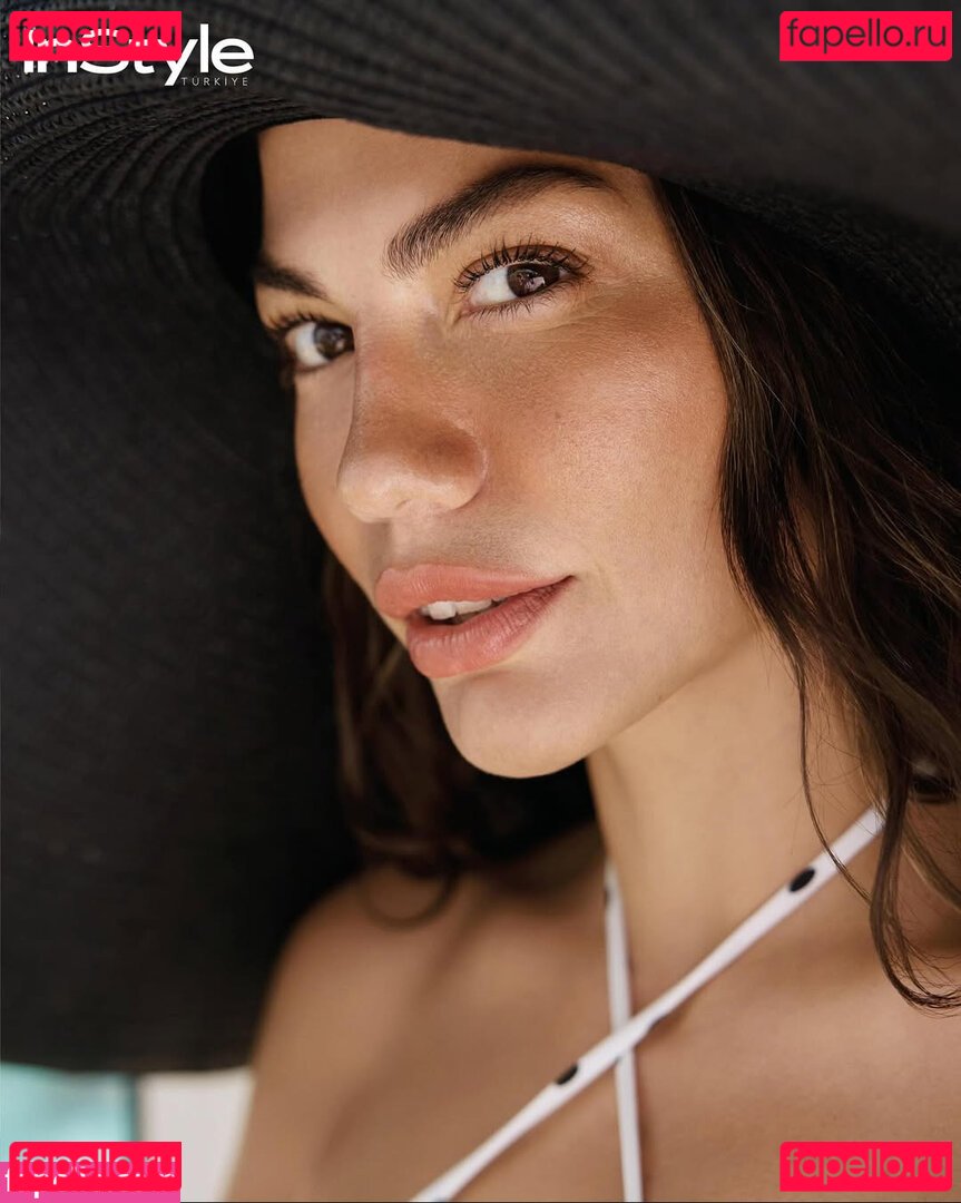 Demet Ozdemir / demetozdemir / dmtzdmr Onlyfans Photo Gallery 