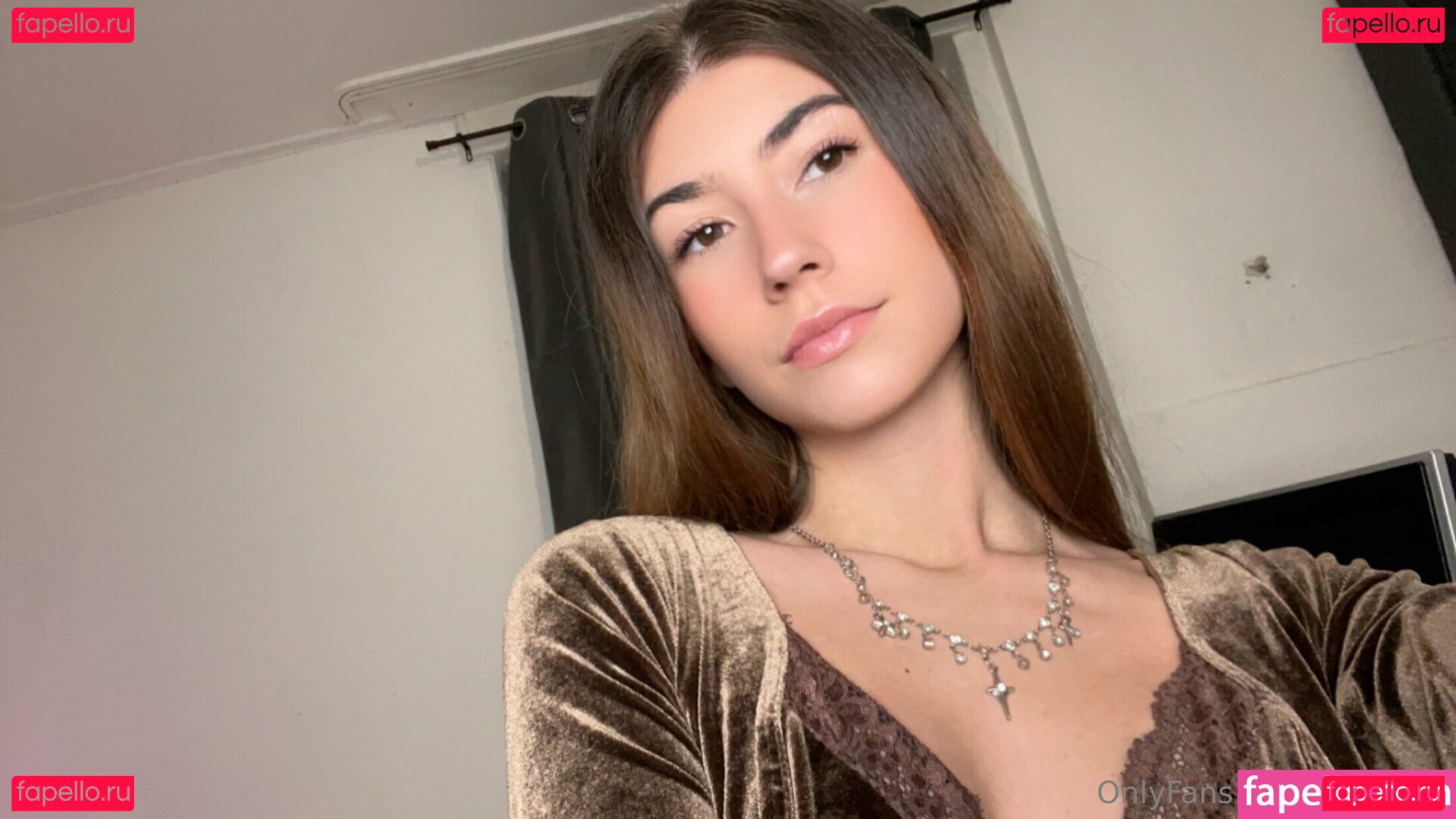 Elenafee / elenafee_ / feelenaa Onlyfans Photo Gallery 