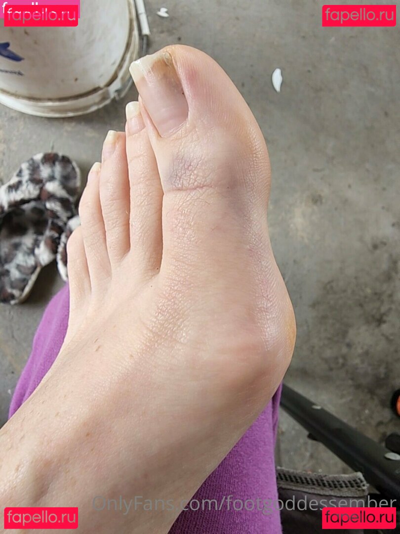 footgoddessember Onlyfans Photo Gallery 