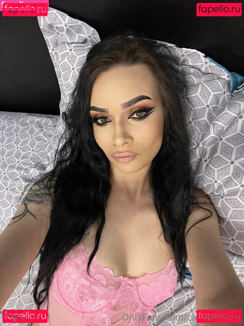 callans_r / callistaswan Onlyfans Photo Gallery 