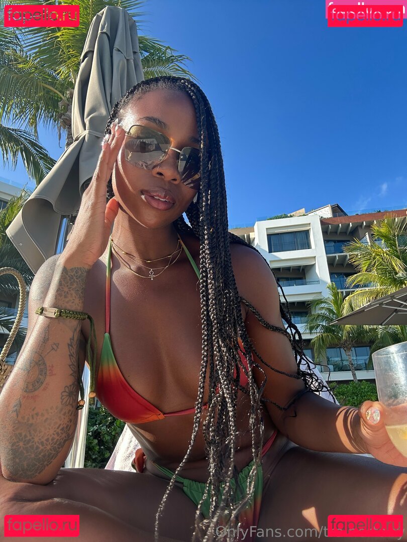 TABY / b.cheeksbytab / trainertaby Onlyfans Photo Gallery 