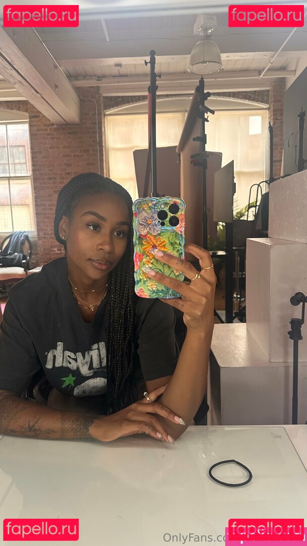 TABY / b.cheeksbytab / trainertaby Onlyfans Photo Gallery 