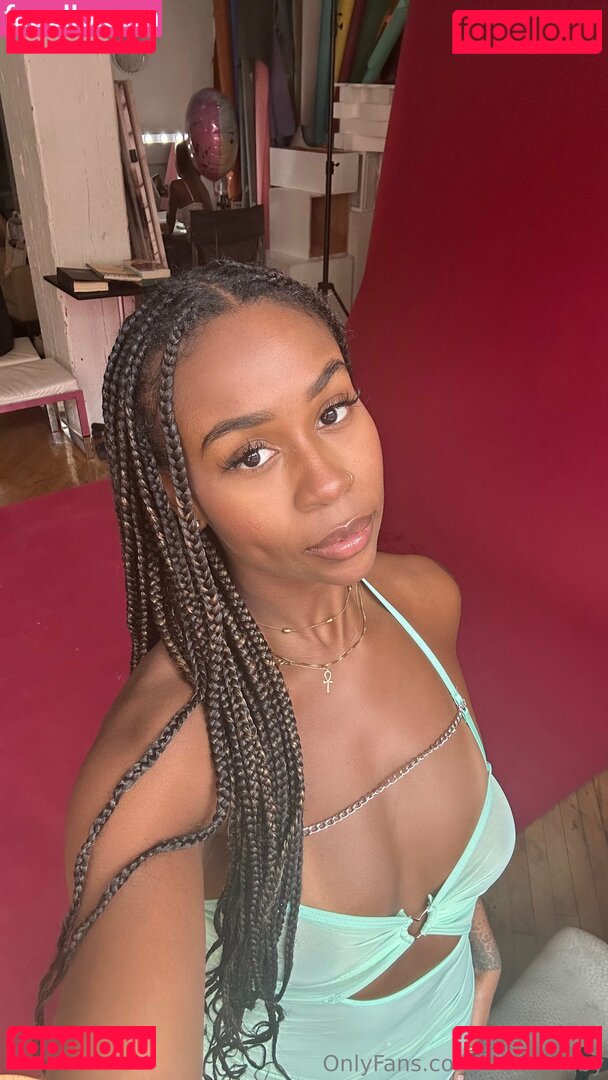 TABY / b.cheeksbytab / trainertaby Onlyfans Photo Gallery 