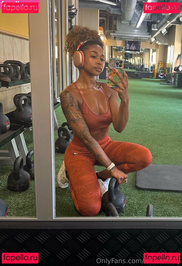 TABY / b.cheeksbytab / trainertaby Onlyfans Photo Gallery 