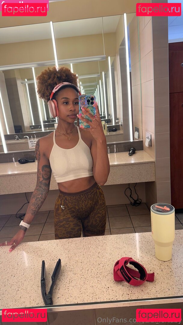 TABY / b.cheeksbytab / trainertaby Onlyfans Photo Gallery 