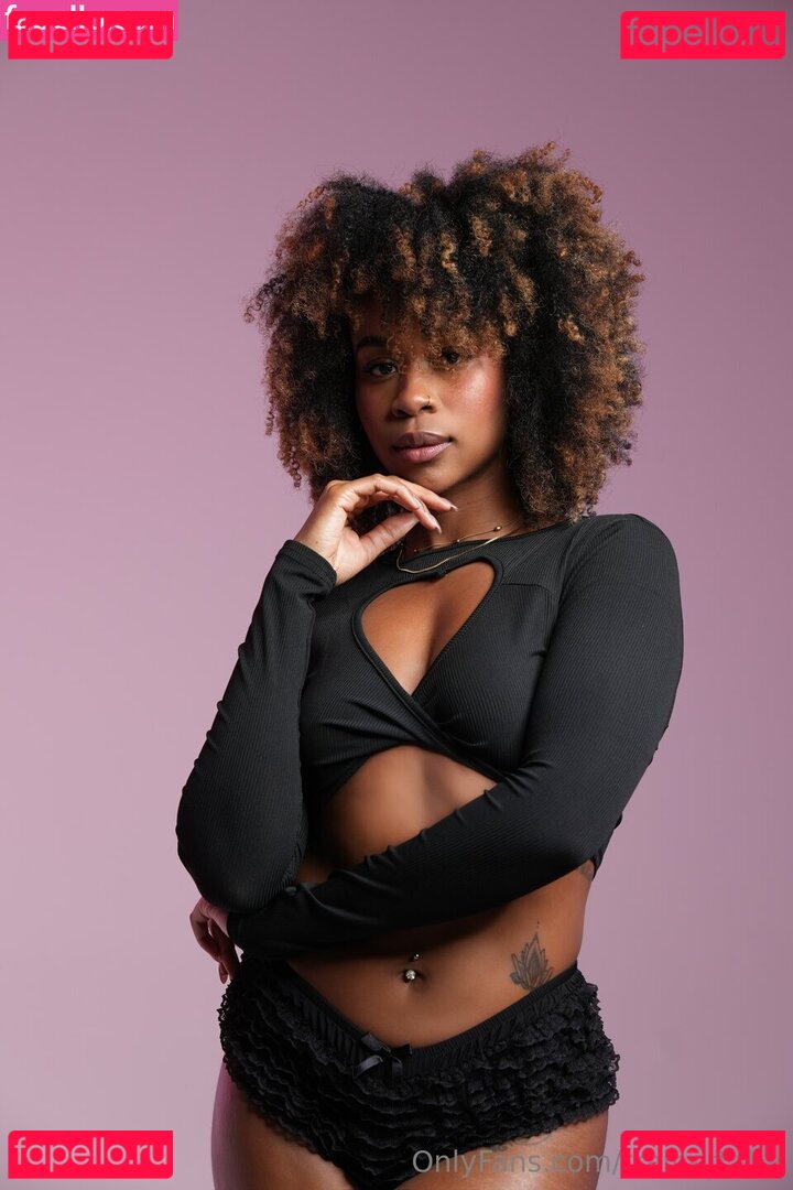 TABY / b.cheeksbytab / trainertaby Onlyfans Photo Gallery 