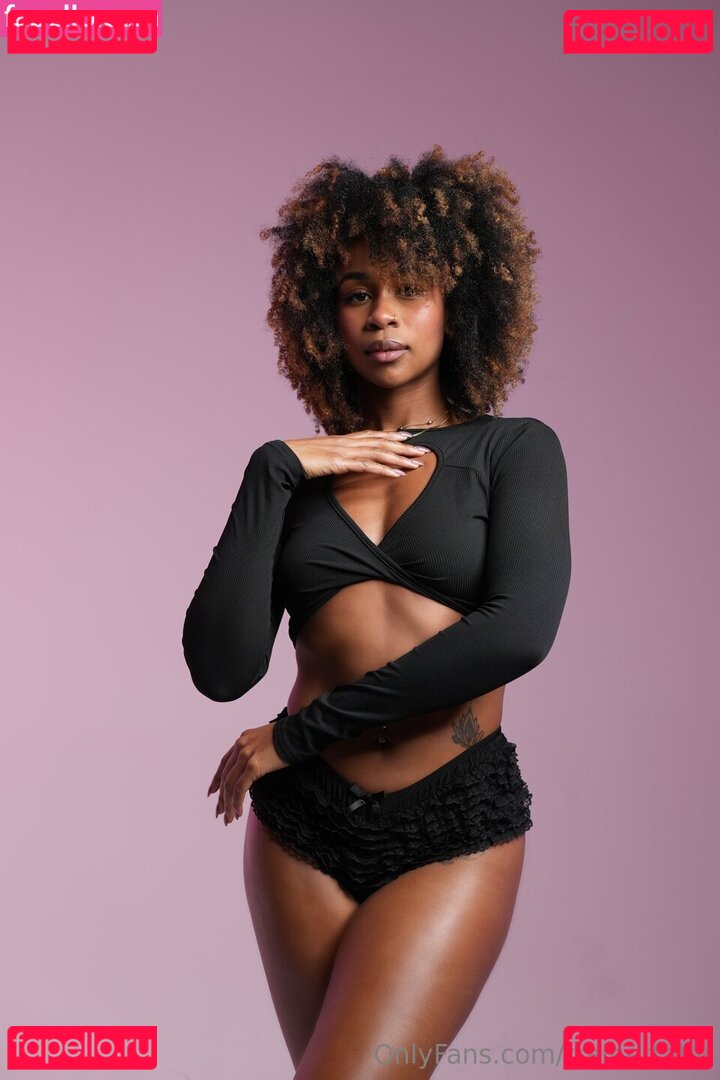 TABY / b.cheeksbytab / trainertaby Onlyfans Photo Gallery 