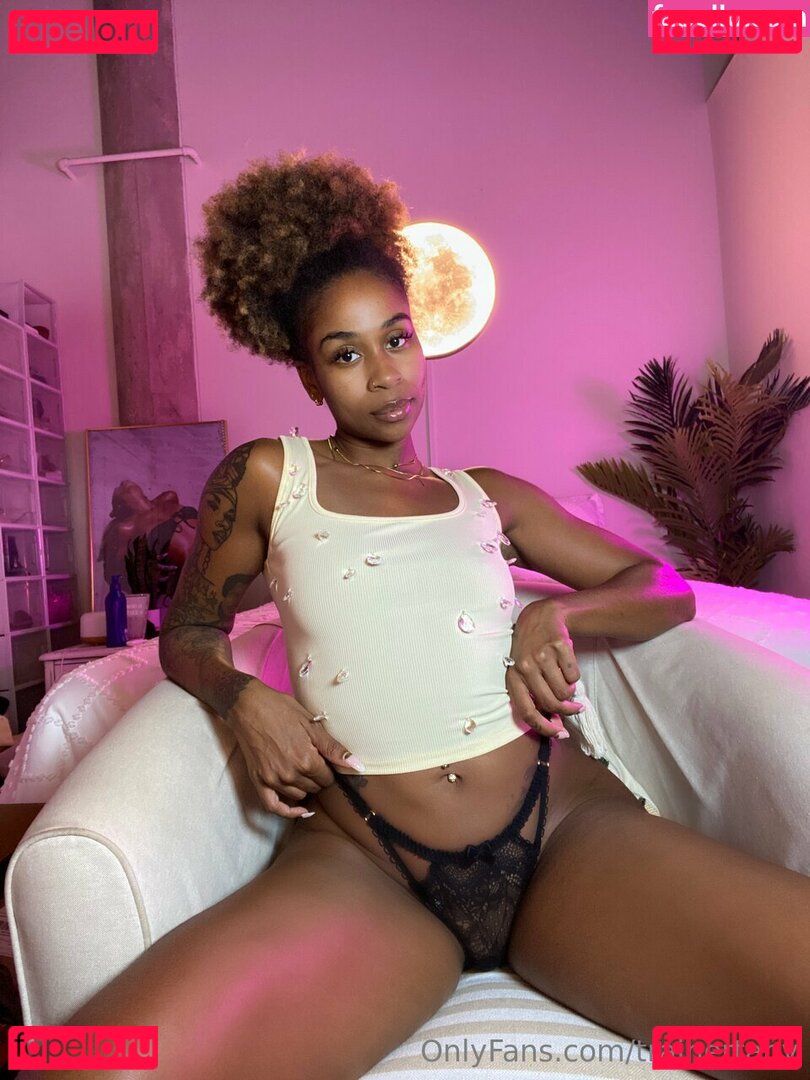 TABY / b.cheeksbytab / trainertaby Onlyfans Photo Gallery 