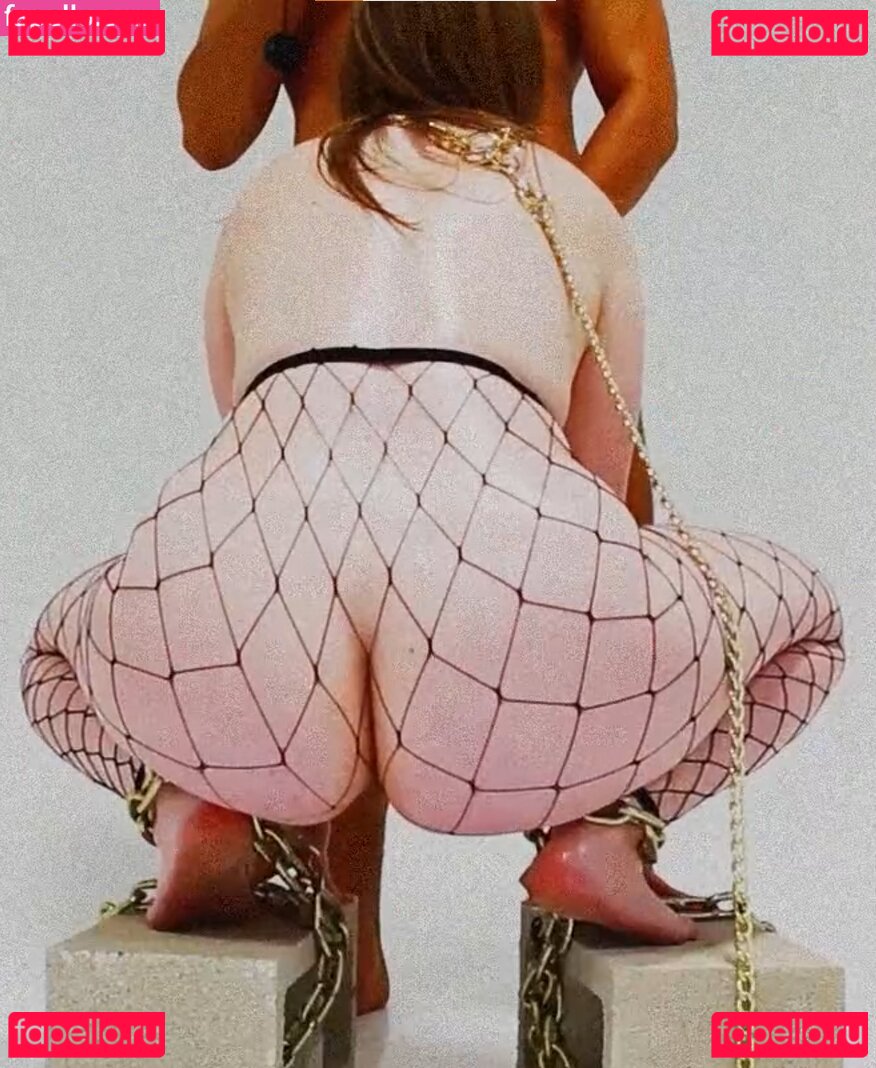 June Lovejoy / junelovejoy / junelovejoyy Onlyfans Photo Gallery 