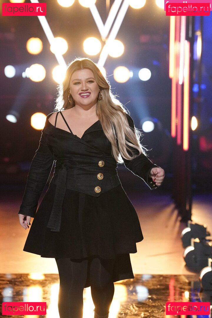 Kelly Clarkson / kellyclarkson Onlyfans Photo Gallery 