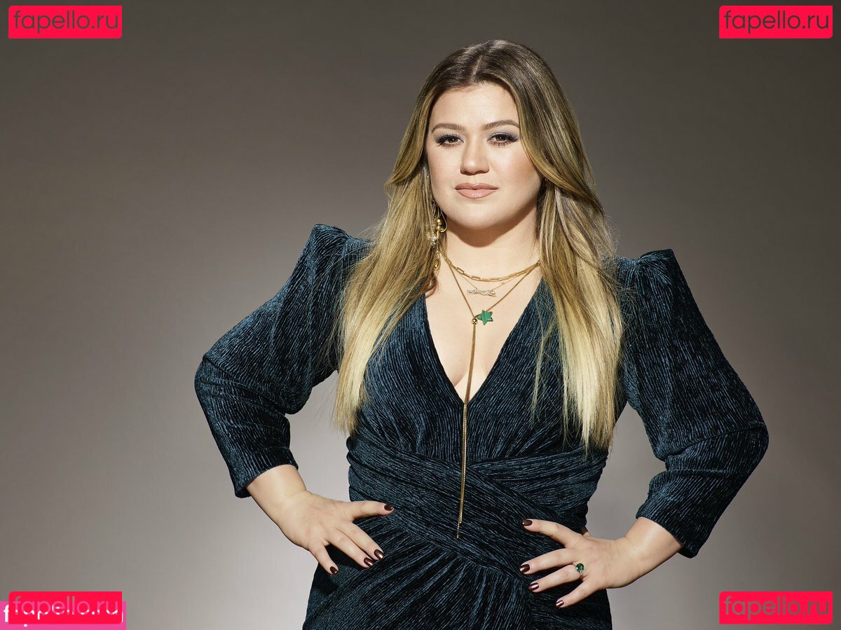 Kelly Clarkson / kellyclarkson Onlyfans Photo Gallery 