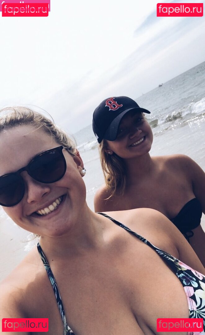 Olivia H / h.olivia.h / thee_olivia Onlyfans Photo Gallery 