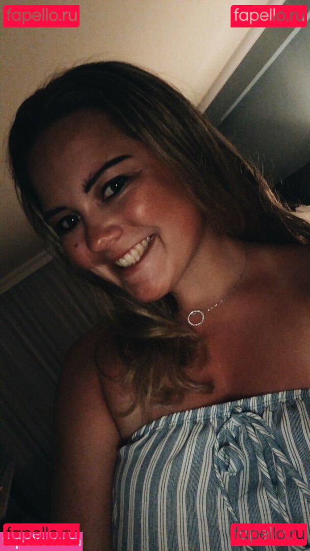 Olivia H / h.olivia.h / thee_olivia Onlyfans Photo Gallery 