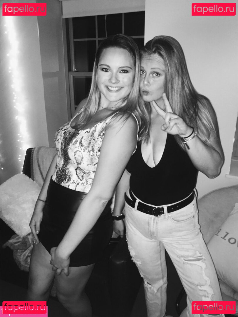 Olivia H / h.olivia.h / thee_olivia Onlyfans Photo Gallery 