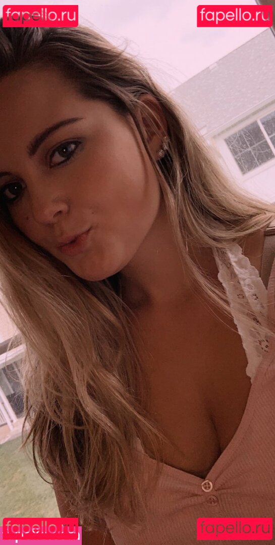 Olivia H / h.olivia.h / thee_olivia Onlyfans Photo Gallery 