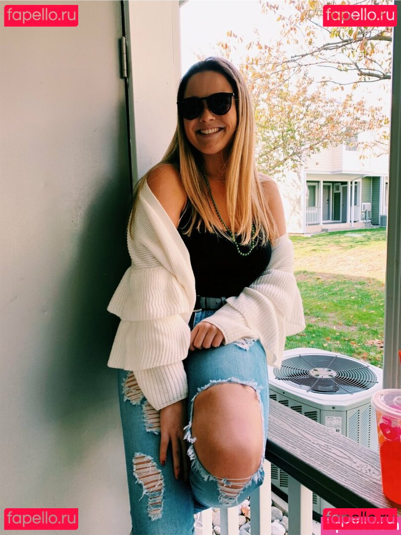 Olivia H / h.olivia.h / thee_olivia Onlyfans Photo Gallery 