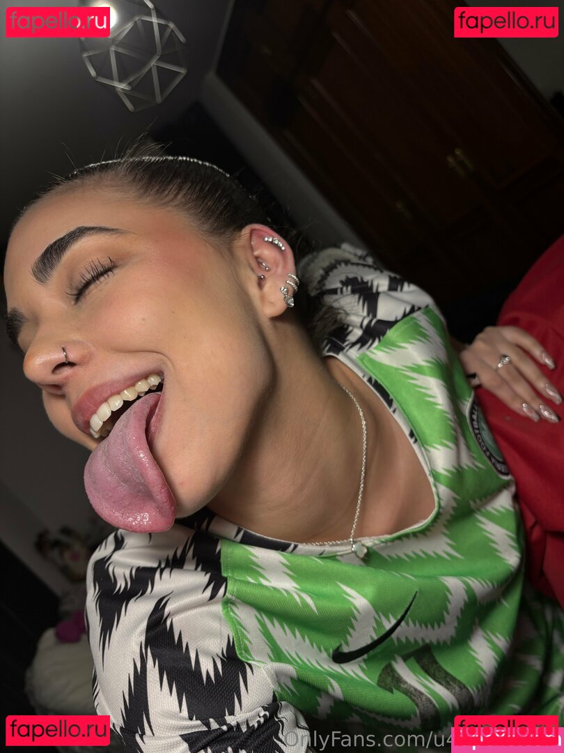 longuetongueegirl_ / noaablaancoo / u489105211 Onlyfans Photo Gallery 