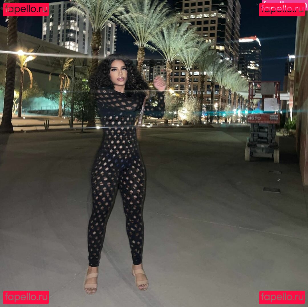 nia2nice / pvssyglamm / yazmntya Onlyfans Photo Gallery 