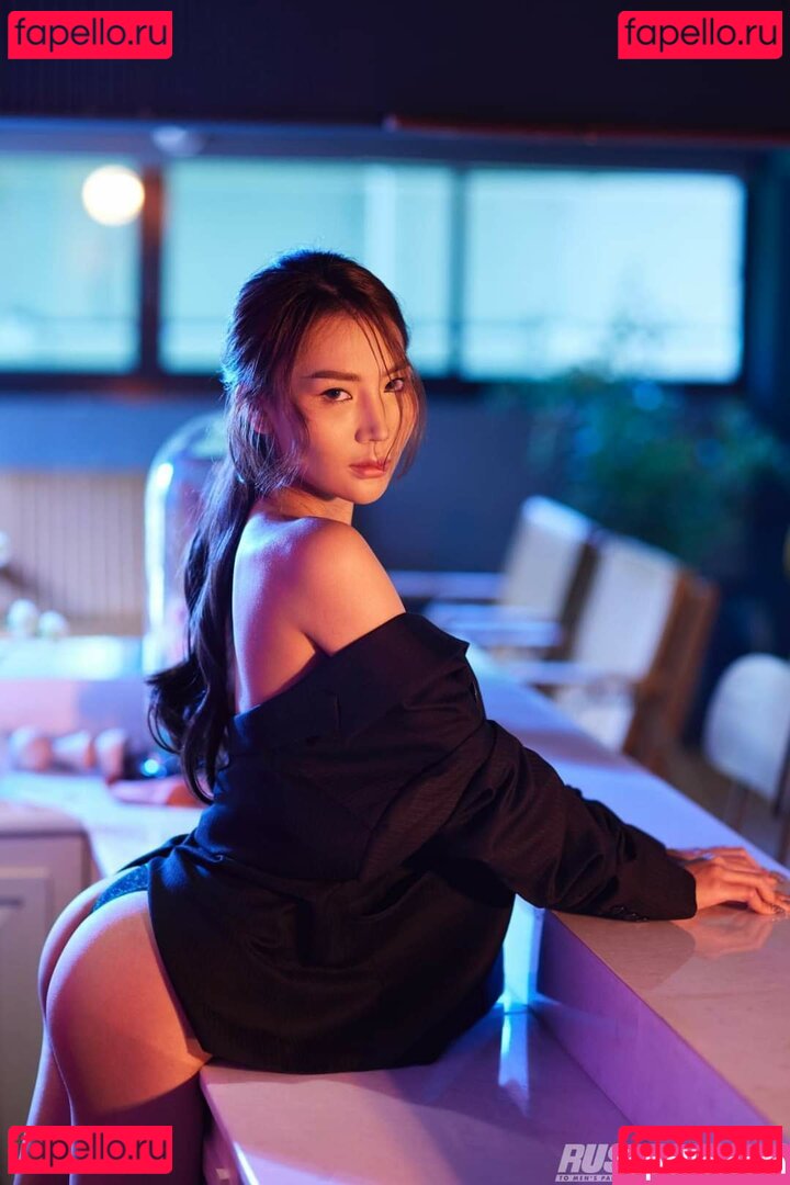 Samanasing / Watsamon / valenzinezzz / vevavalentine Onlyfans Photo Gallery 