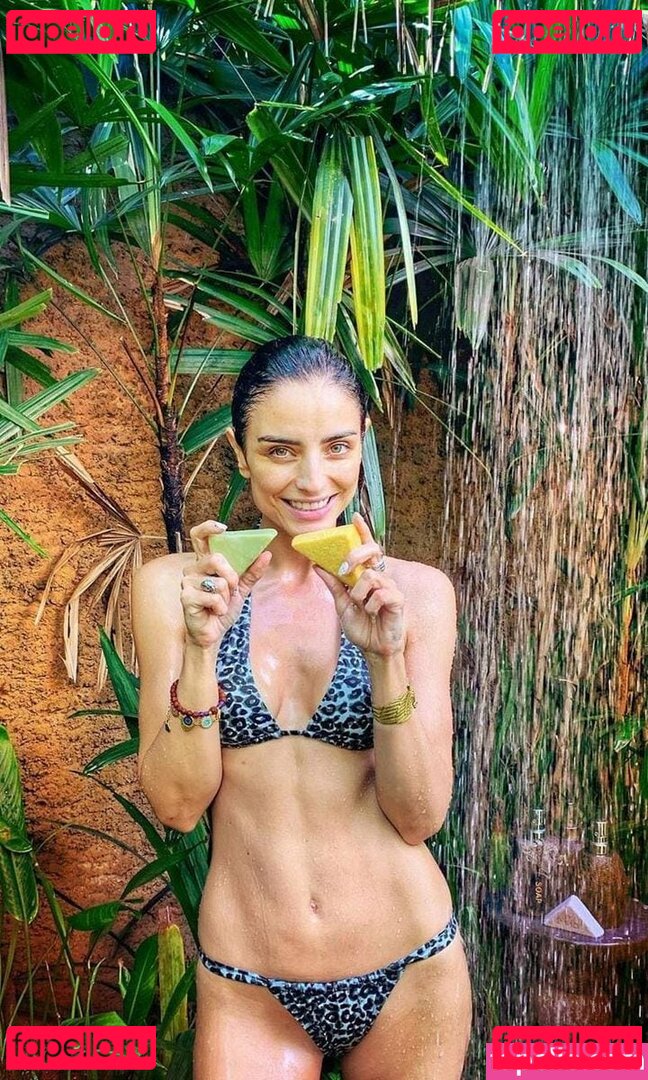 Aislinn Derbez Nude Onlyfans Photo 28