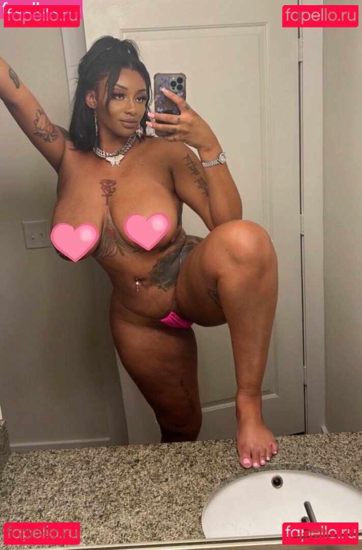 Ifeoma Sophia Onlyfans Photo Gallery 