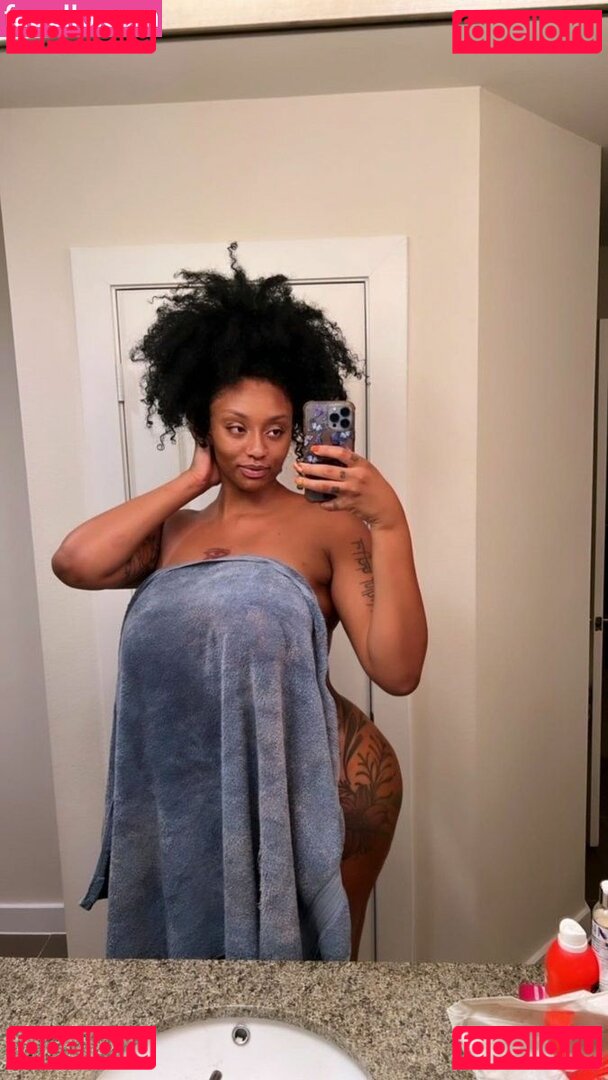 Ifeoma Sophia Onlyfans Photo Gallery 