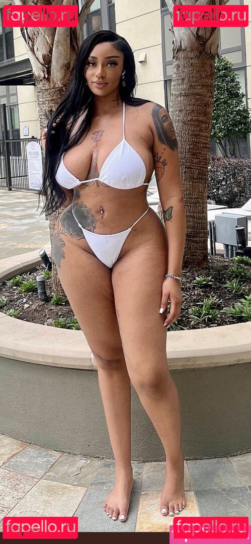 Ifeoma Sophia Onlyfans Photo Gallery 