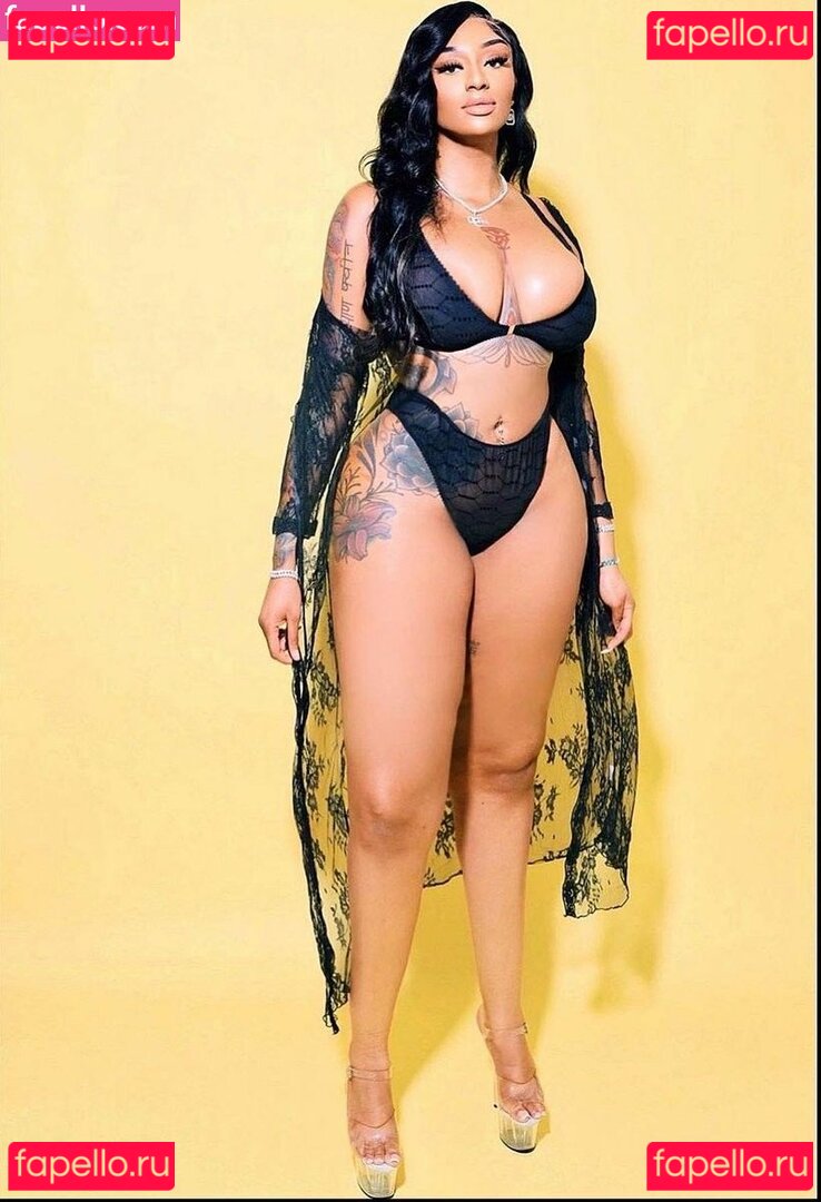 Ifeoma Sophia Onlyfans Photo Gallery 